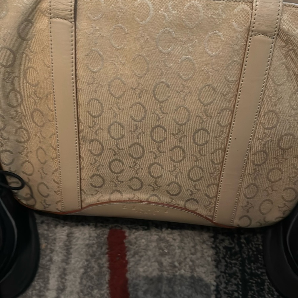 Beige colored Celine Shoulder bag in excellent condition.SEE PHOTOS!